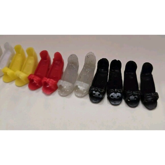 Vintage Barbie Doll Shoes 6 Pairs White Yellow Red Black Heels Fashion Accessory - Picture 4 of 7
